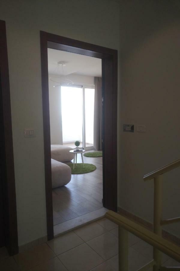 Deluxe Sea Apartment Vlorë Exterior foto