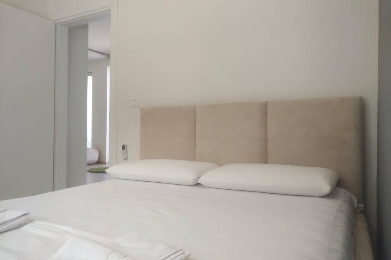 Deluxe Sea Apartment Vlorë Exterior foto